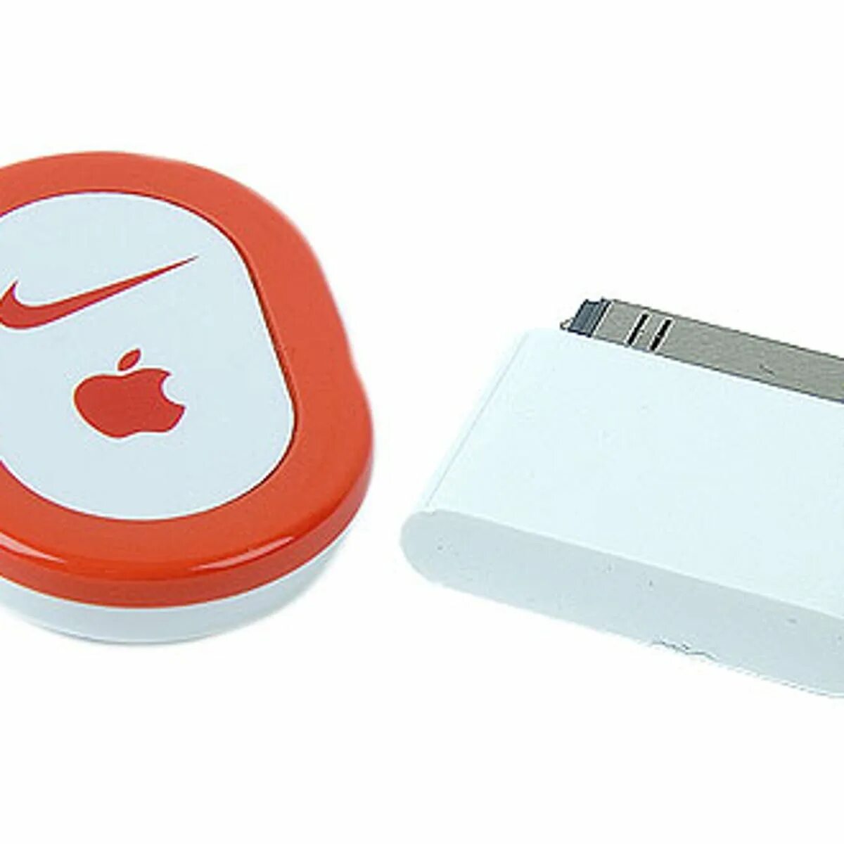 Найк apple. Nike IPOD sensor. Nike Apple метка. IPOD Kit. Детская метка Apple.