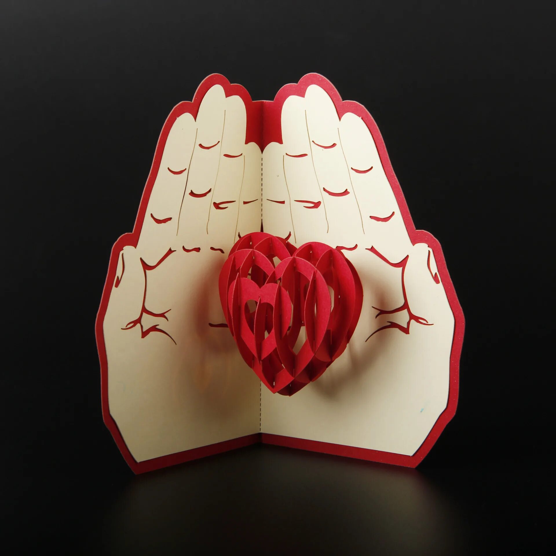 Объемное сердце. Объемная открытка сердце. Объемные сердечки. Необычные валентинки. Подарок маме сердцем