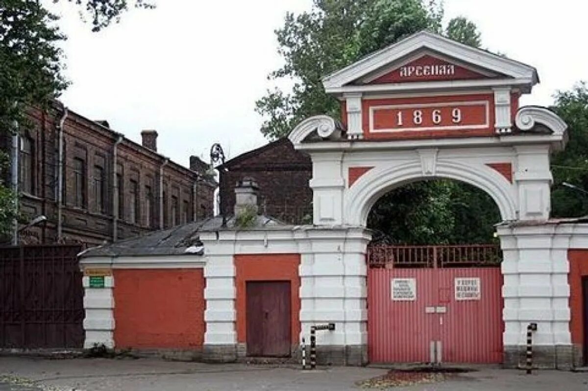 Завод Арсенал в Санкт-Петербурге. Машиностроительный завод Арсенал СПБ. Территория завода Арсенал СПБ. Проходная завода Арсенал Михайлова 21.