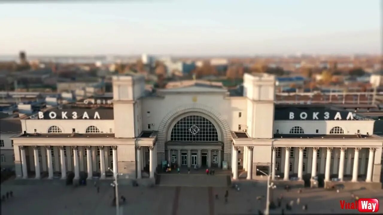 Вокзал днепропетровск. Ж Д вокзал Днепропетровск. Днепропетровск Южный вокзал. Железнодорожный вокзал Днепропетровск-Южный. Днепропетровский ЖД вокзал.