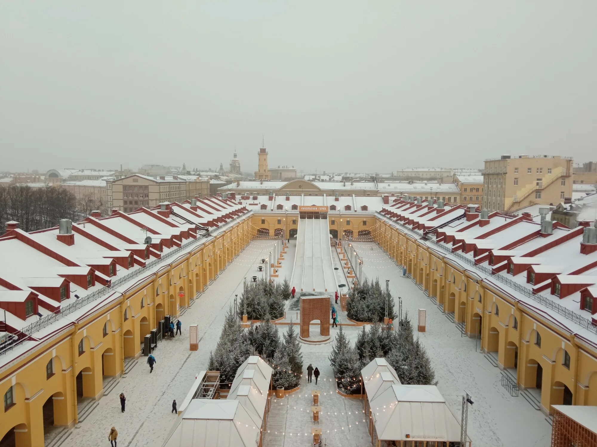 Никольские ряды санкт-петербург 2022. Садовая 62 никольские ряды горка. Новогодние никольские ряды спб. Никольские ряды ярмарка 2023. Никольские ряды санкт-петербург горка.
