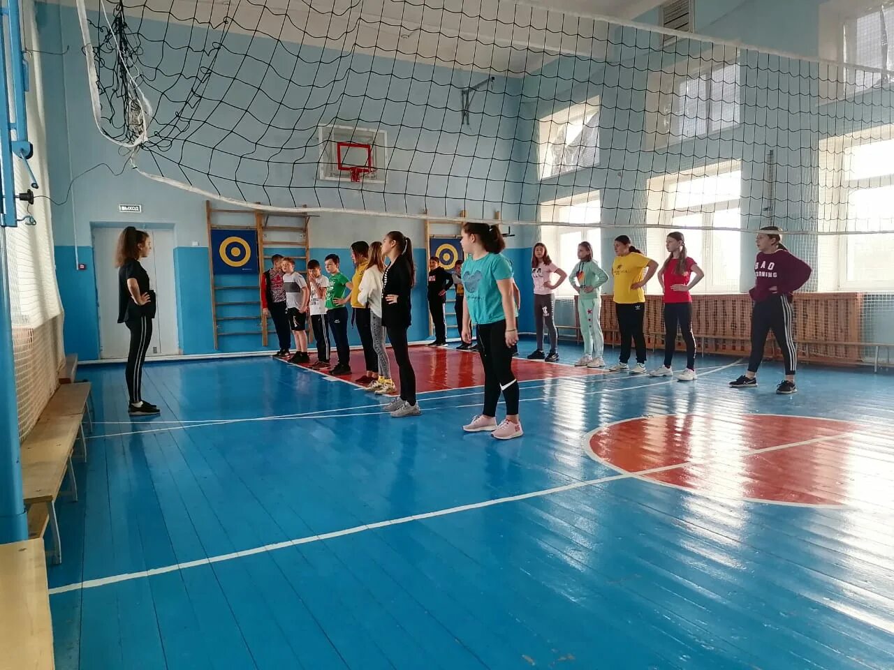 Школа 4 Дзержинск. Школа 4 Дзержинск Нижегородская область. Урок физкультуры в МБОУ СОШ. Школа 10 дзержинск