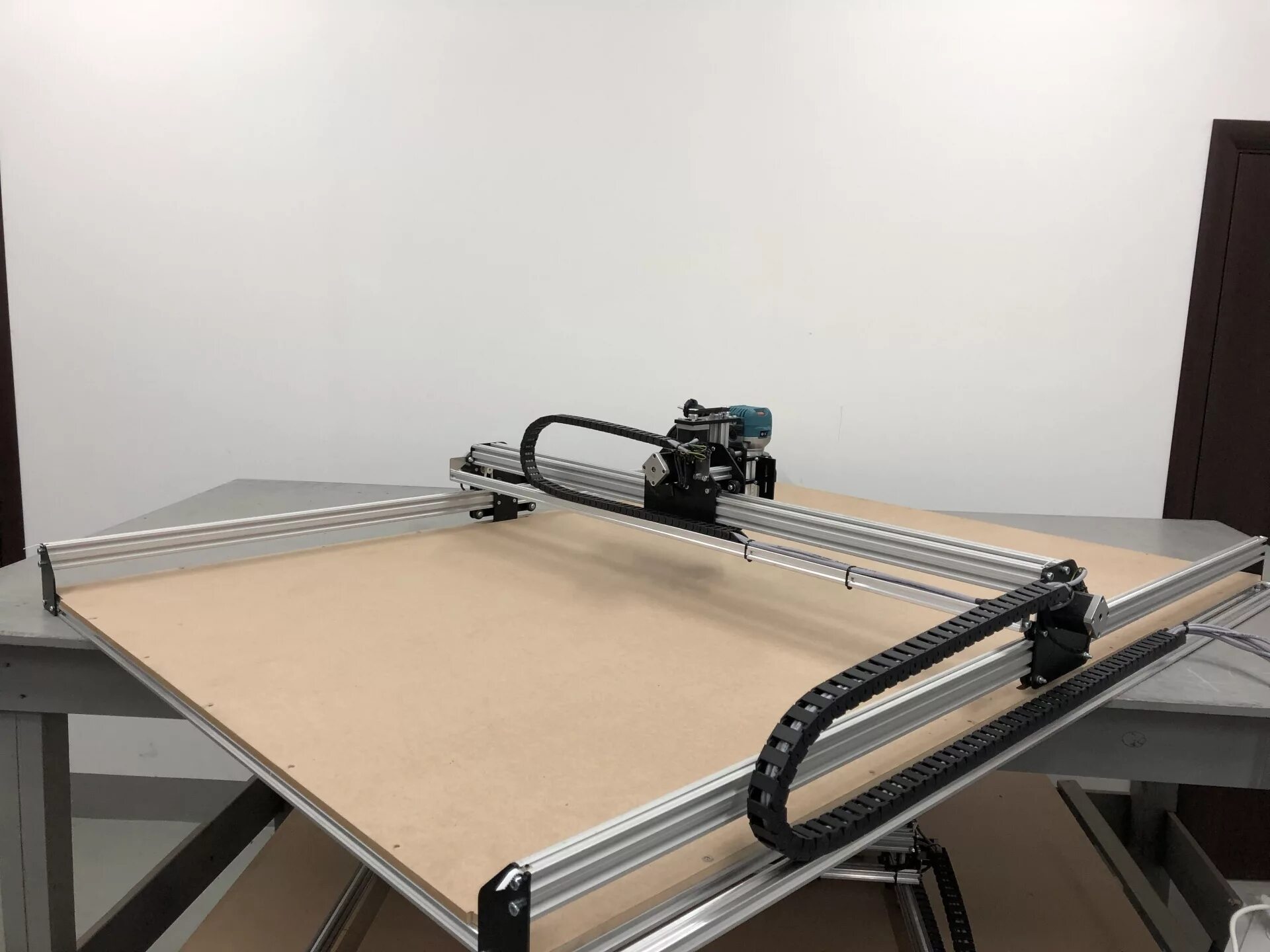 Savinsname станки с чпу. Фрезерный станок с чпу savinsname start 1000. Фрезерный станок с чпу start 1000. Поворотный стол 250 мм для фрезерного станка. Савинснейм чпу.