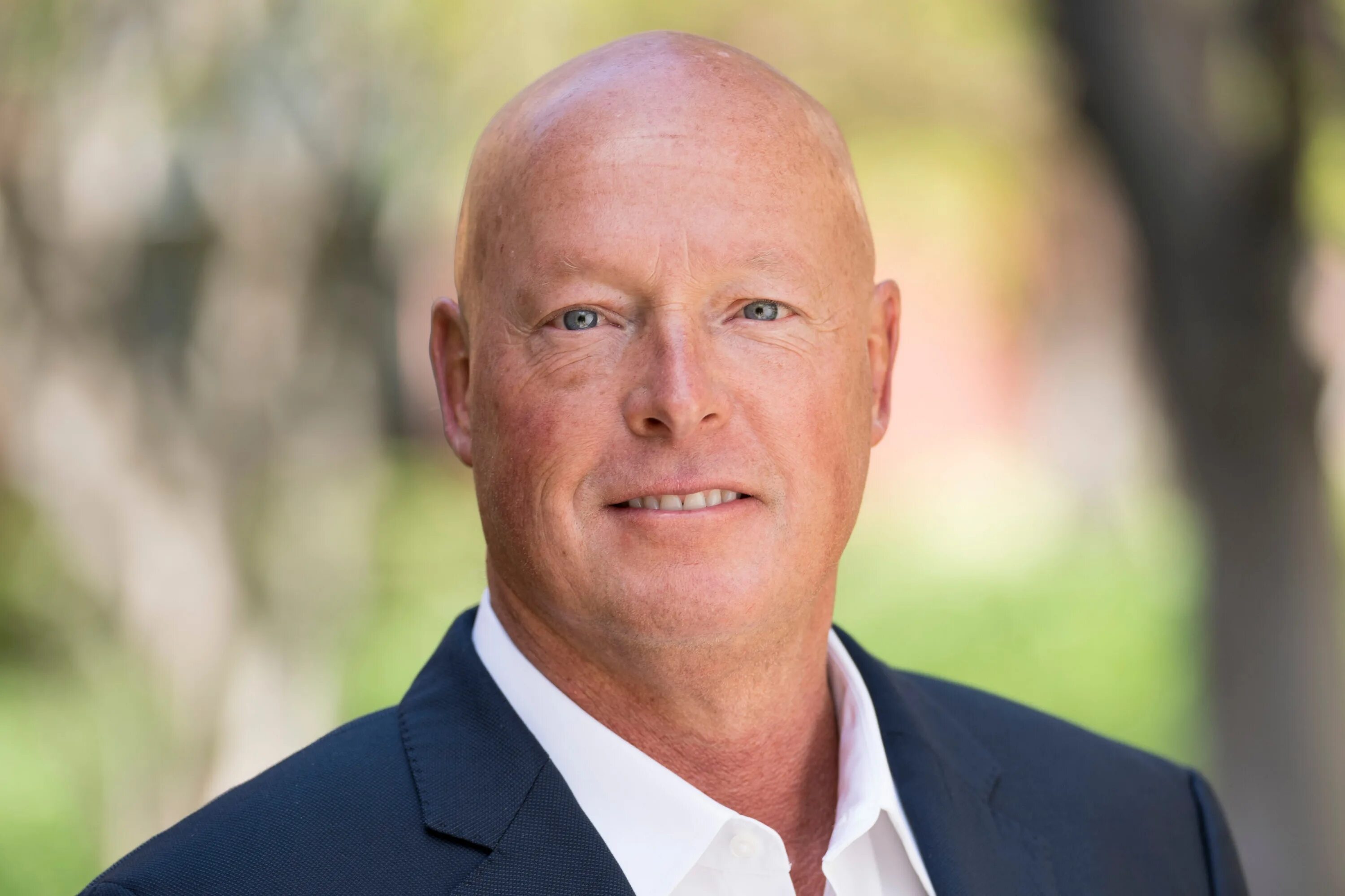 Bob company. Bob company. Роберт айгер. Директор уолт дисней. Bob company.