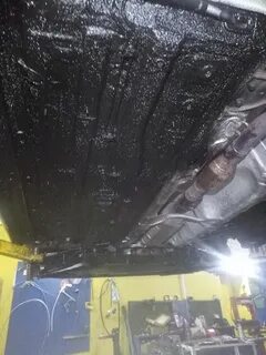 Обработка днища автомобиля антикором в спб
