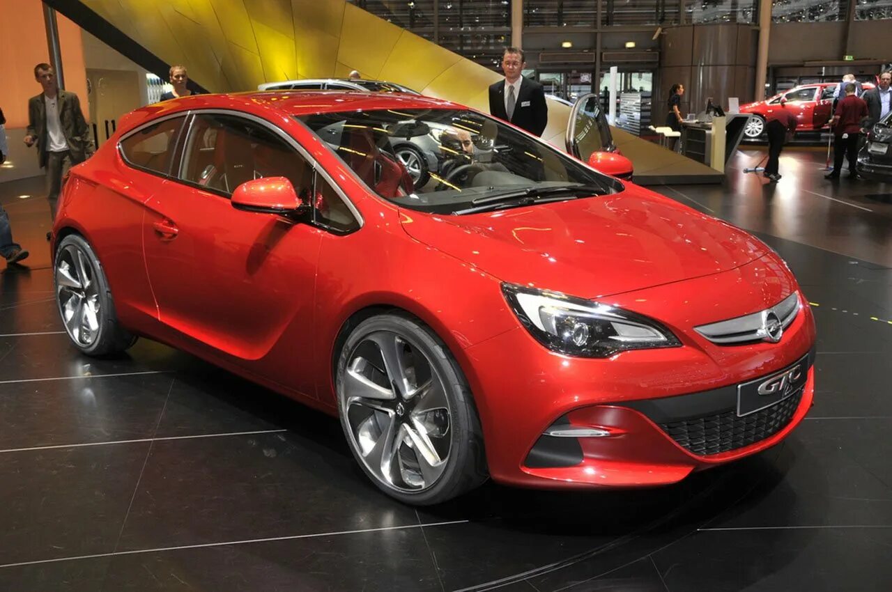 Opel Astra GTC. Opel Astra GTC 2010. Opel Astra GTC 2012 красная. Опель джитиси