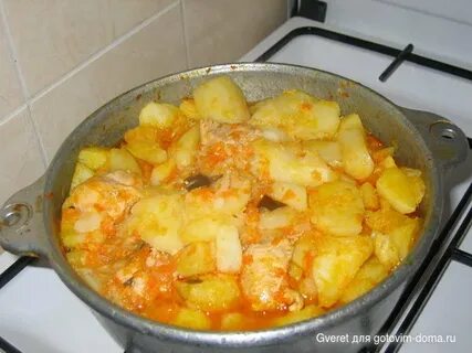 Картошка с мясом на плите тушить