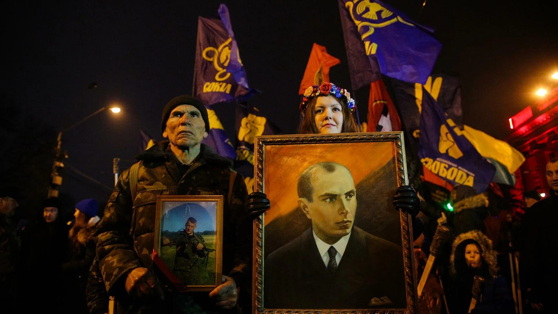 Бандера на украинском. Киев памятник бандере в киеве. Бандера на украинском. Памятник степану бандере в киеве. Бандера на украинском.