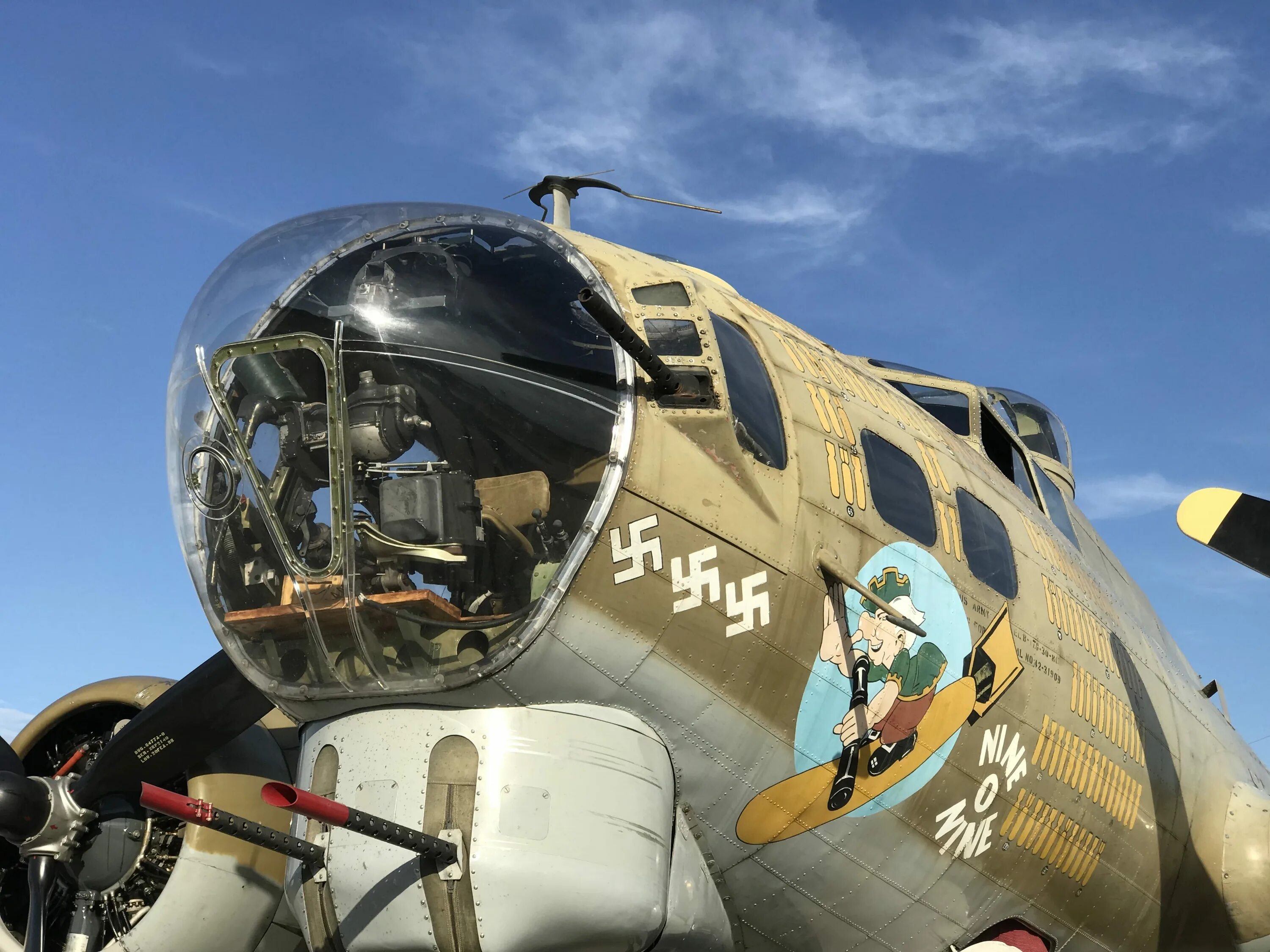 Б 17 кг. B 17 бомбардировщик. Боинг b-17. Б-17 летающая крепость. B-17 Flying Fortress.