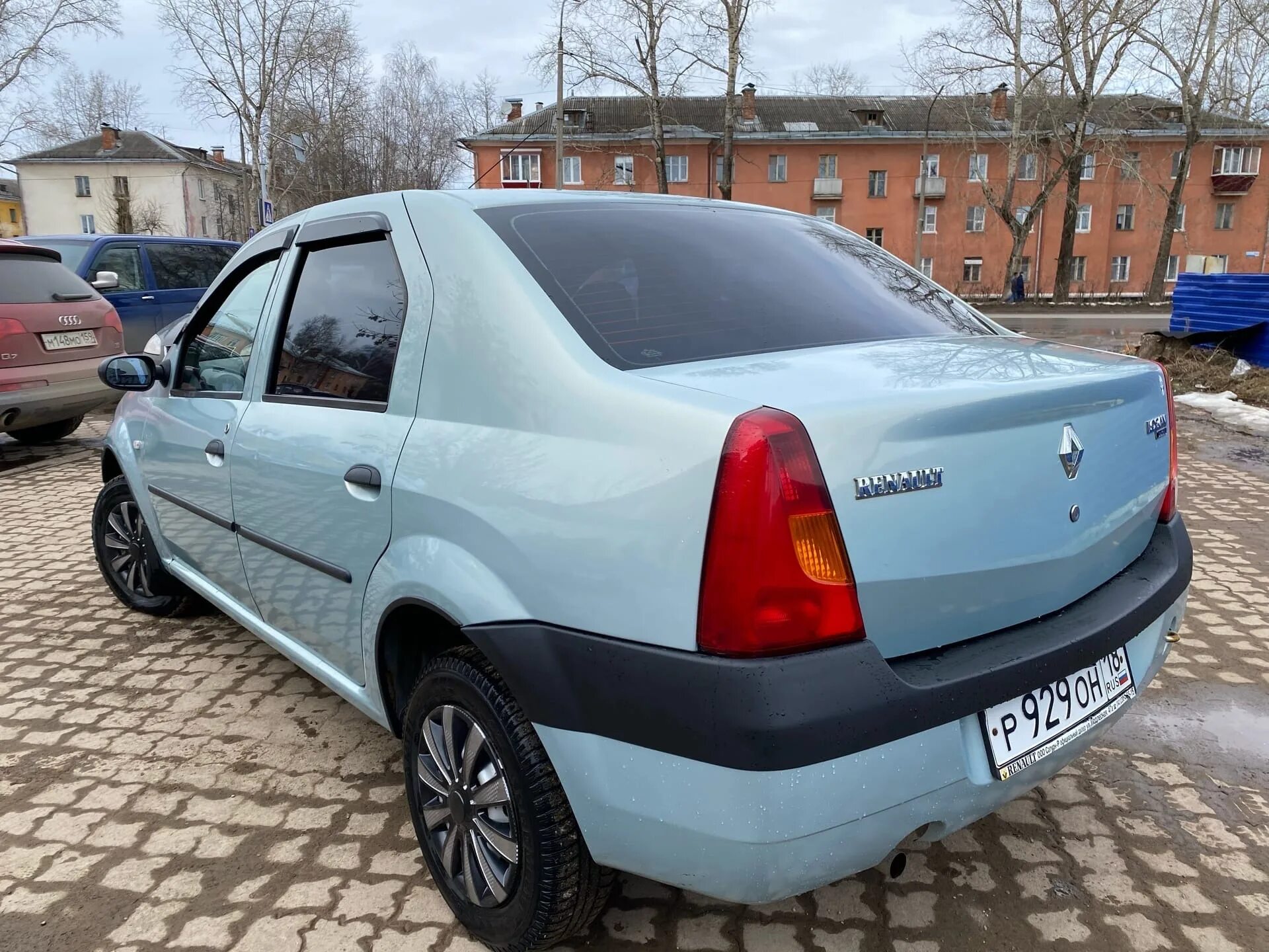 Рено Логан 2005. Рено Логан 2005 года. Renault Logan i 2005. Рено Логан 1 зеленый.