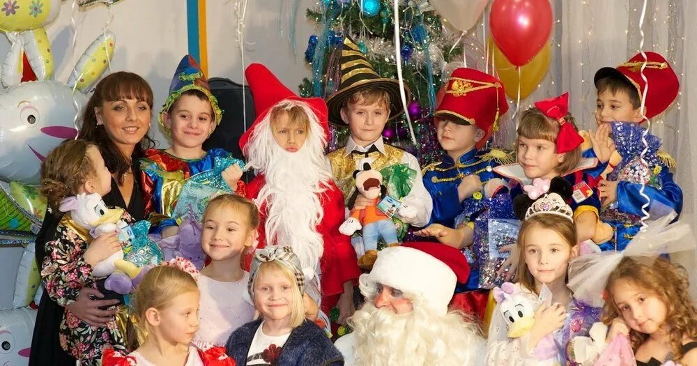 Детский конкурс на новый год. Детские конкурсы на новый год в школе. Идеи новогодних игр для детей и взрослых. Конкурсы на новый год для детей. Интересные новогодние конкурсы для детей.