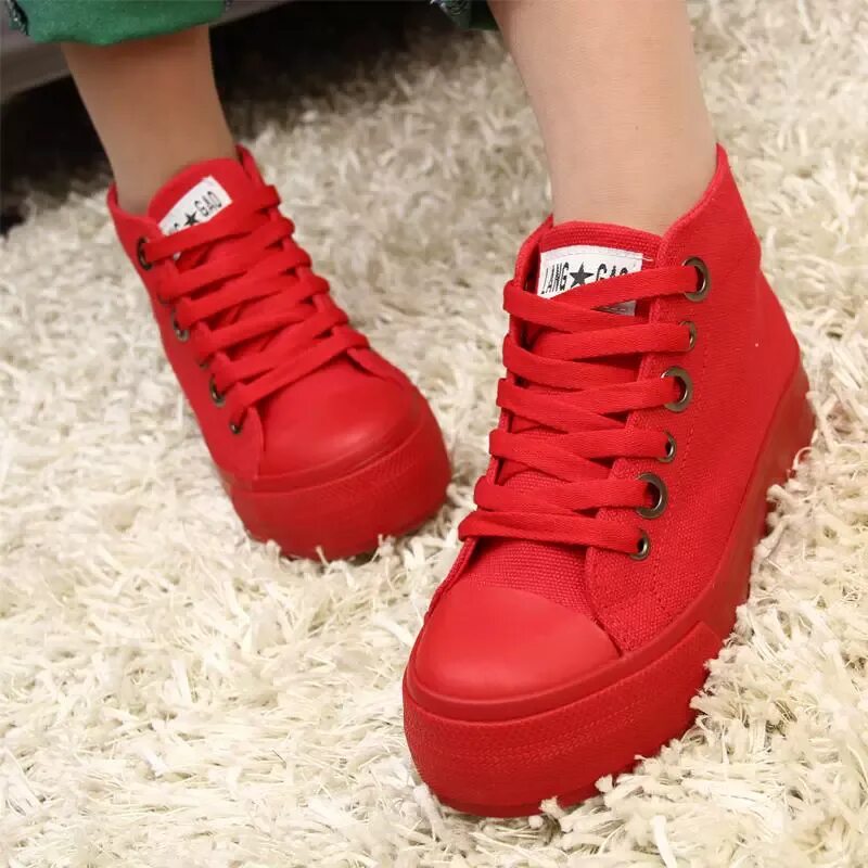 New York Fashion Week Embellished shoes, Trending shoes, Heels