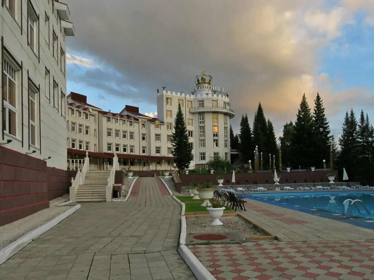 Отель Корона Алтая 4*, Катунь, цены от 7600 руб. 101Hotels.com