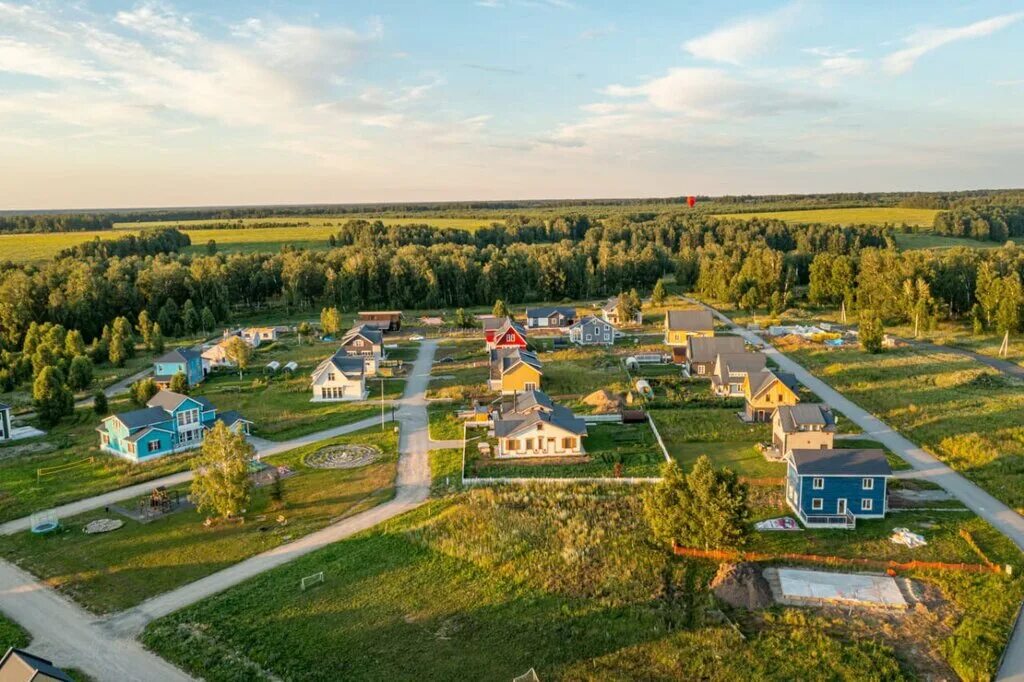 Мир поселок октябрьский. Коттеджный поселок мир.