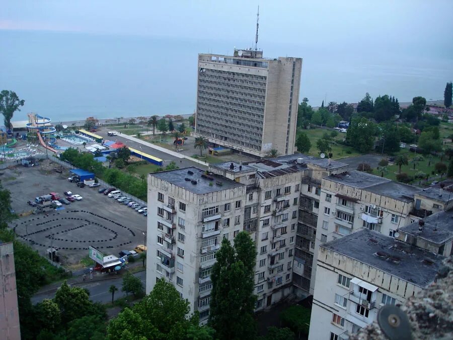 Тбилиси абхазия. Сухум Абхазия разруха. Сухуми город разруха. Сухуми СССР. Гагра разруха.