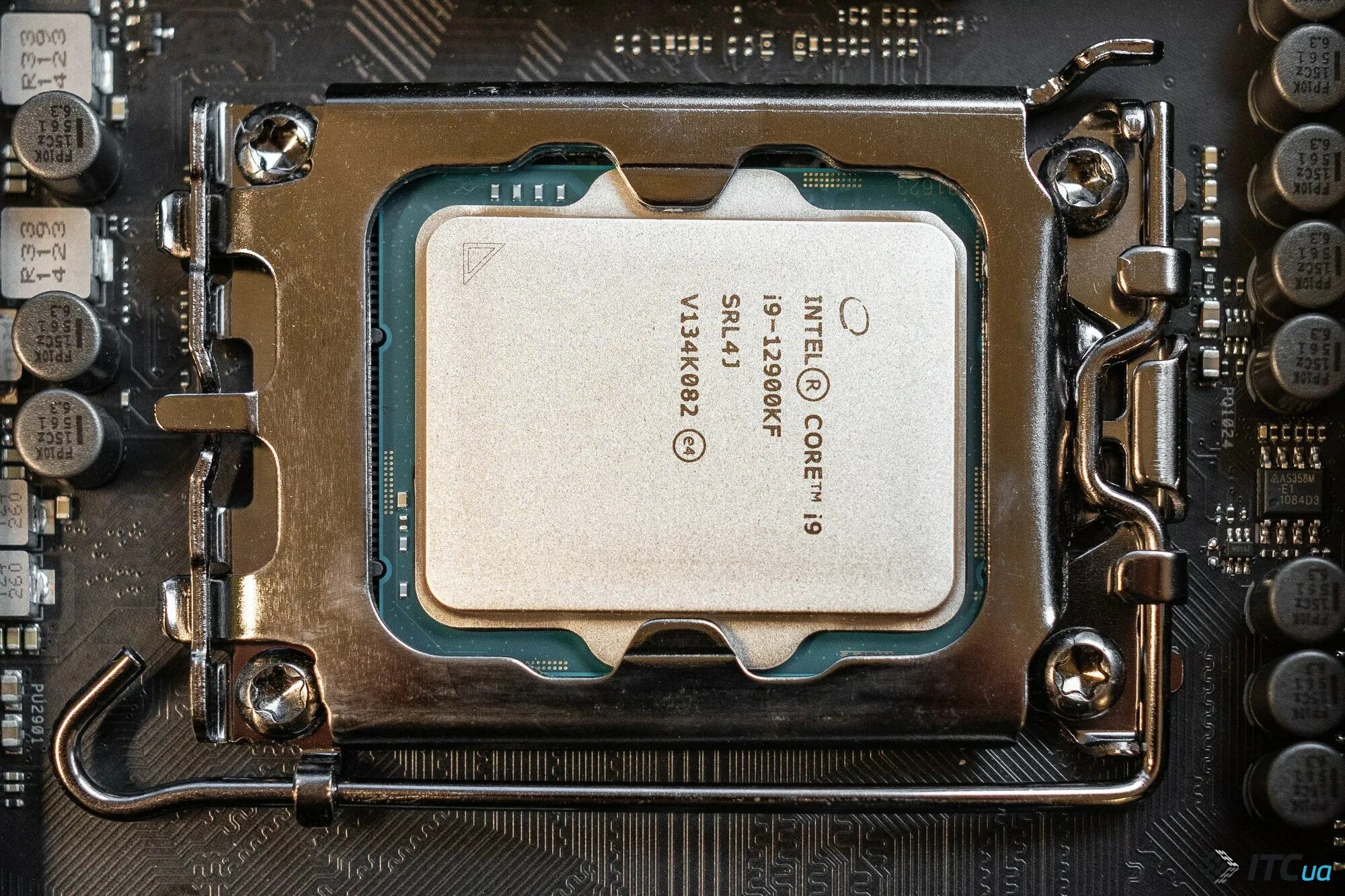 Процессор intel core i5 1700. Intel core i9-12900kf. процессор intel i9 12900k. процессор intel core i9. intel core i9 1700.