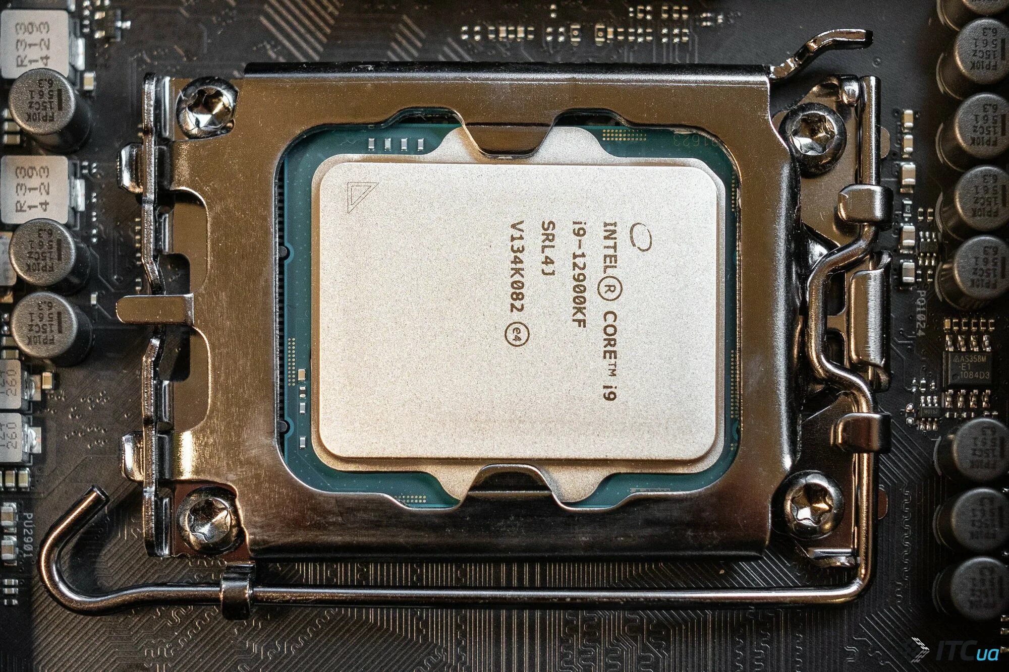 Intel Core i9-12900kf. Процессор Intel i9 12900k. Процессор Intel Core i9. Intel Core i9 1700. Процессор интел 9