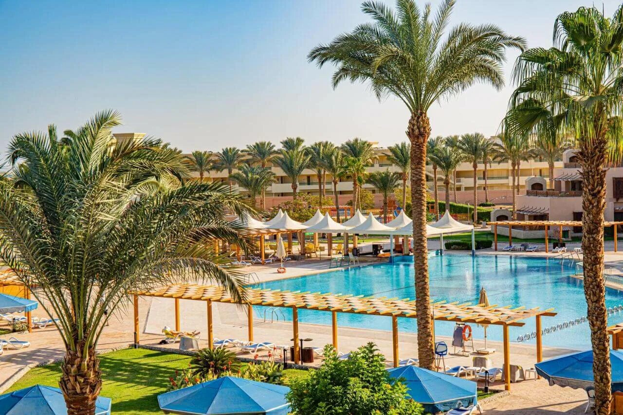Continental hurghada. Отель Мовенпик Хургада 5 звезд. Continental Hotel Hurghada 5. Хургада отели 5 звезд. Египет Хургада отели 5 звезд.