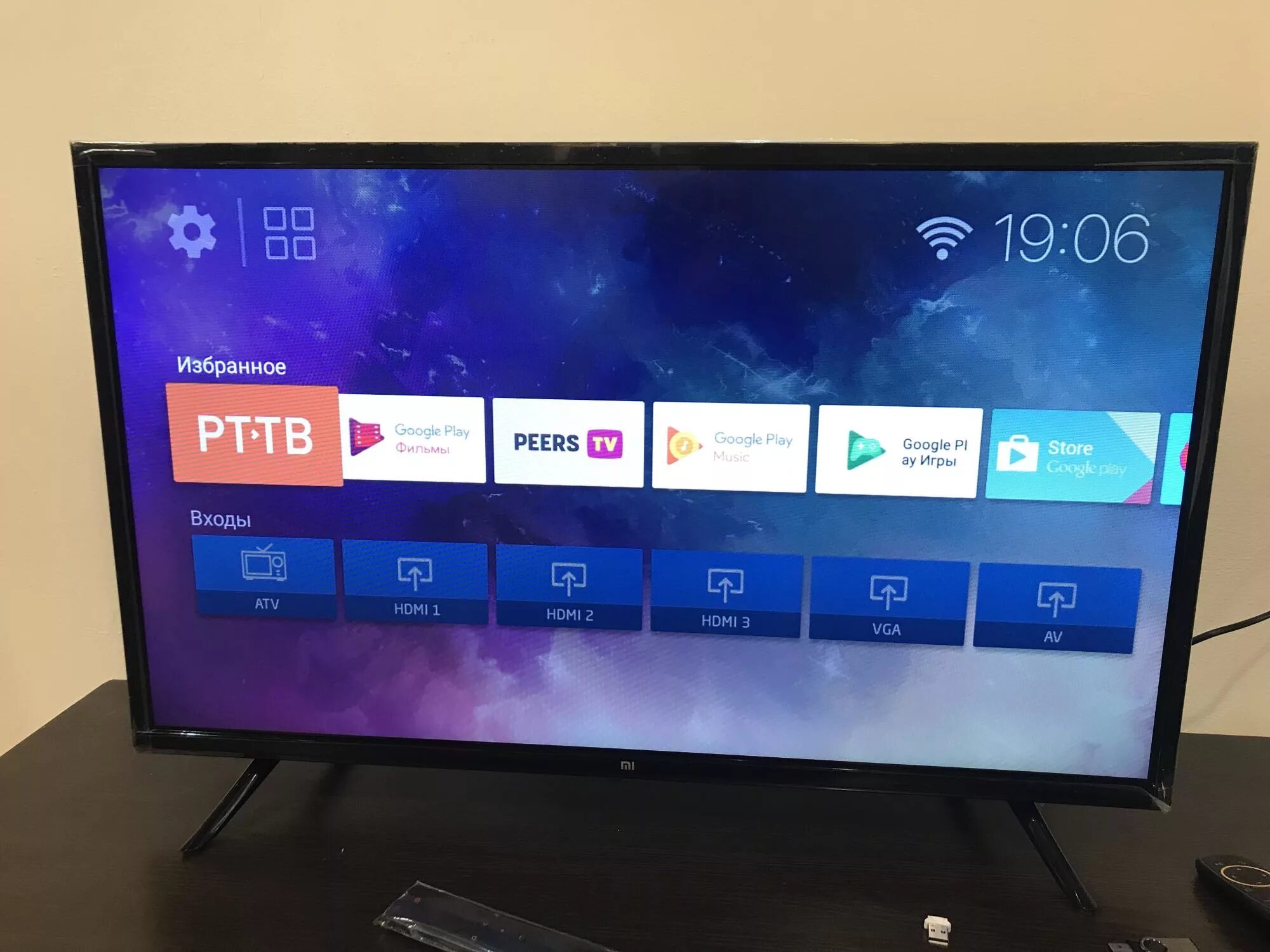Телевизор хиаоми 32 дюйма смарт ТВ. Телевизор Xiaomi mi TV 4a 32. Xiaomi 32 дюйма. Телевизор китайский марки ксиоми 32.