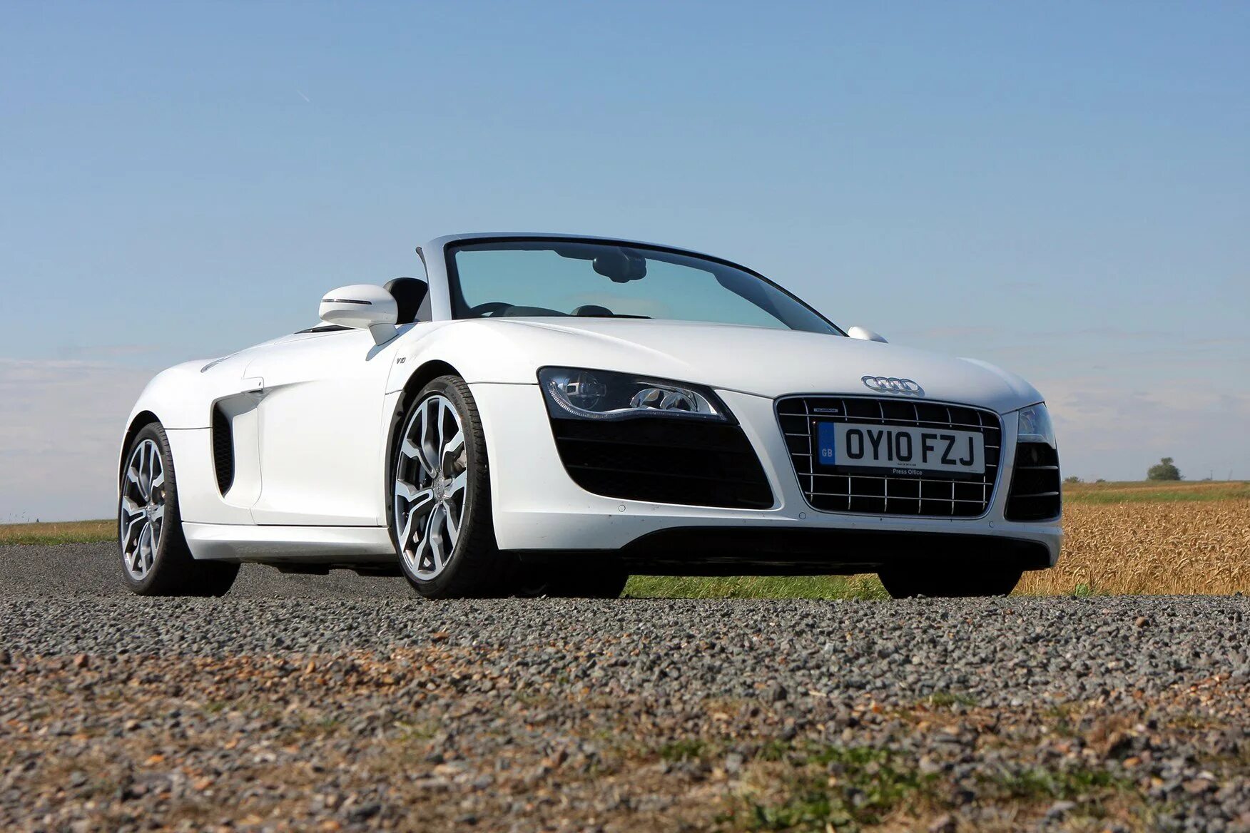 Р8 спайдер. Audi r8 2010. Ауди р8 Спайдер. Audi r8 Spyder 2010 кузов. Ауди р8 Спайдер белый.