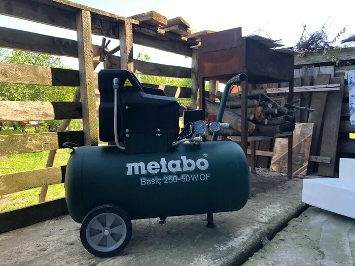 Компрессор metabo 250 50. Воздушный компрессор metabo basic 250-50. metabo basic 250-50 w. компрессор масляный metabo basic 250-50w что это. metabo basic 250-50 w комплект.