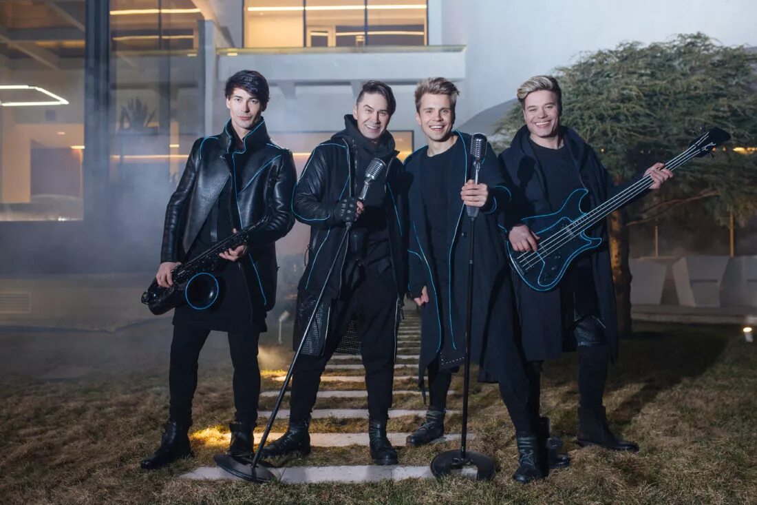 первая песня группы