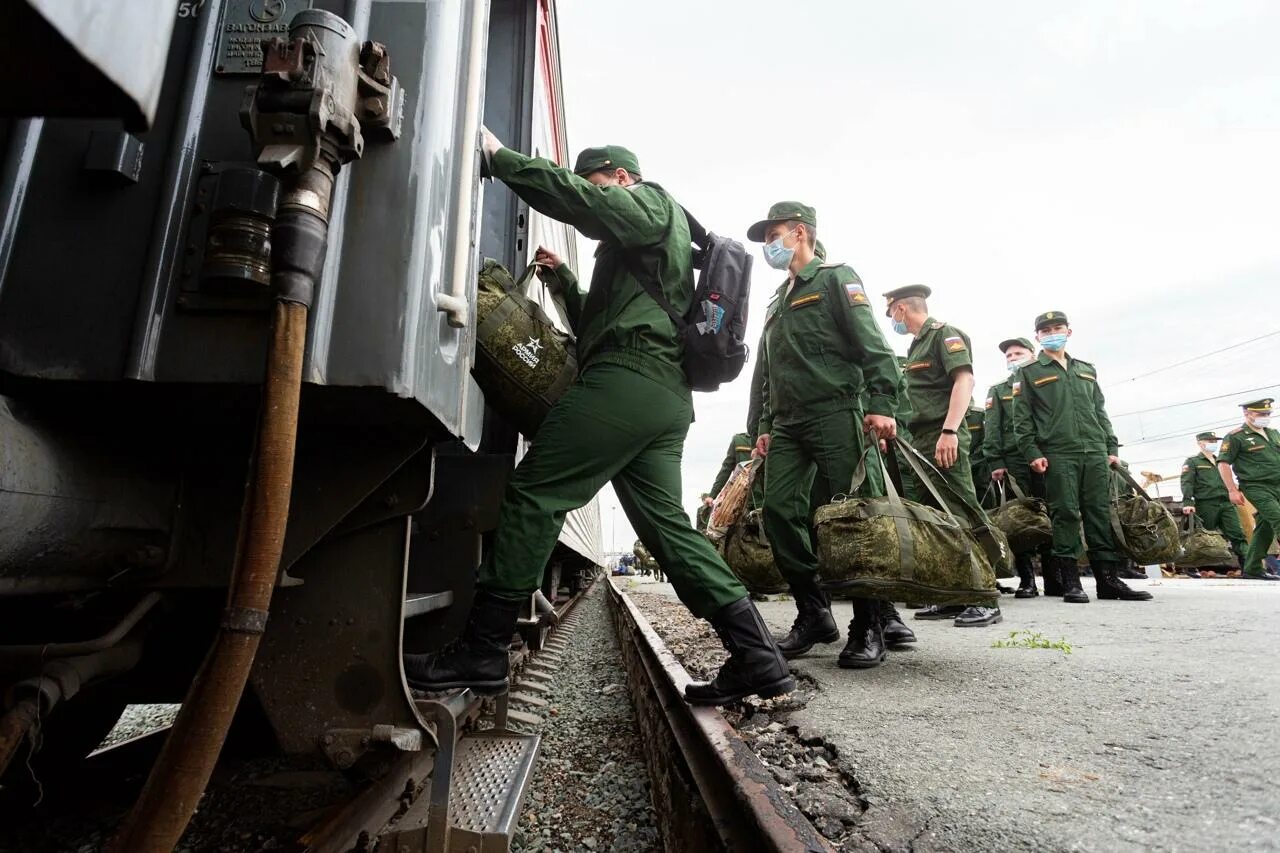 Очное мобилизация. Военный эшелон. Воинский эшелон. Военный эшелон поезд. Что такое эшелон в армии.