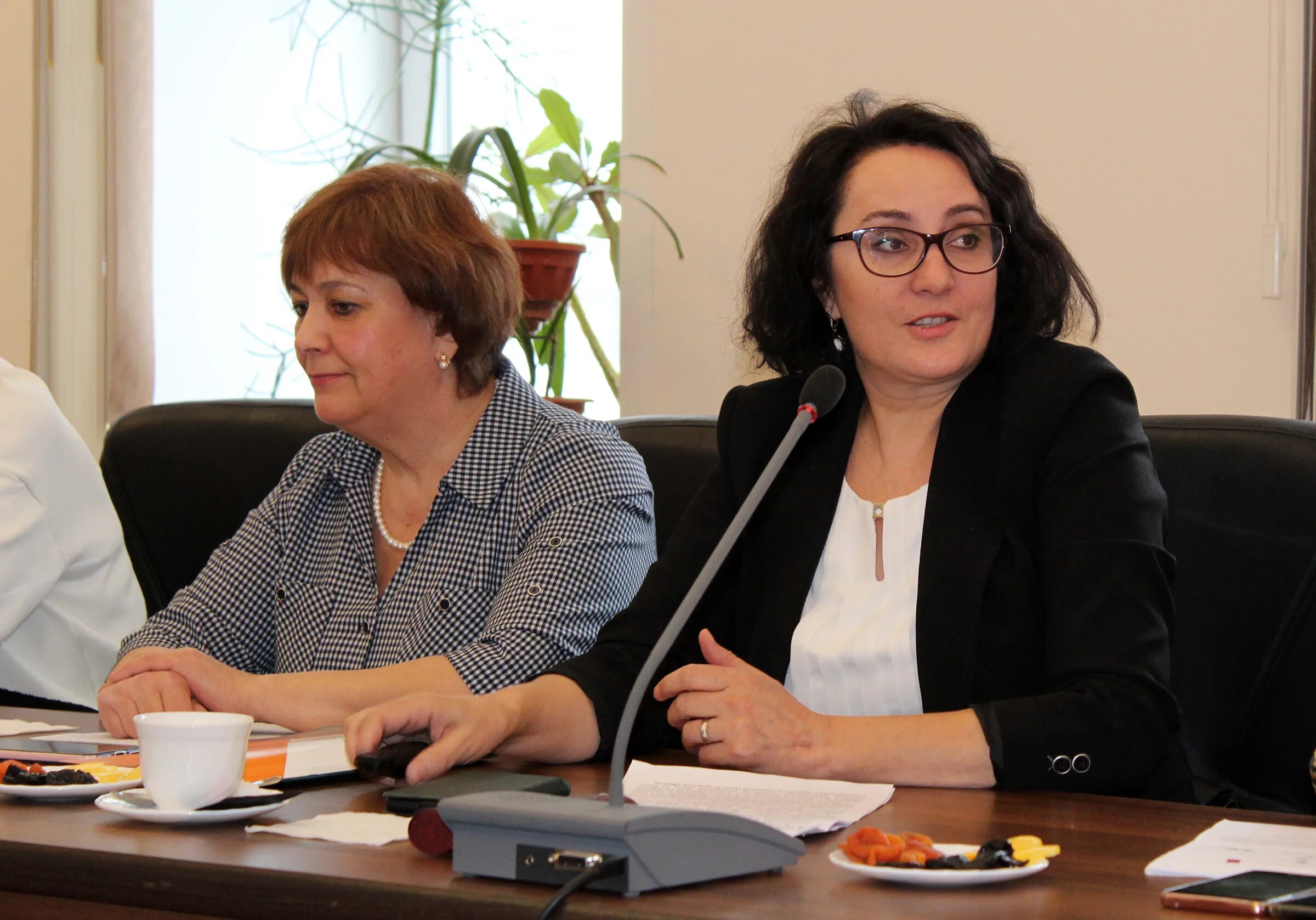 комитет земельных и имущественных отношений казань груздева 5. исполнительный комитет муниципального образования казани. управление образования исполнительного комитета казани. казани,. логотип управления образования казани.