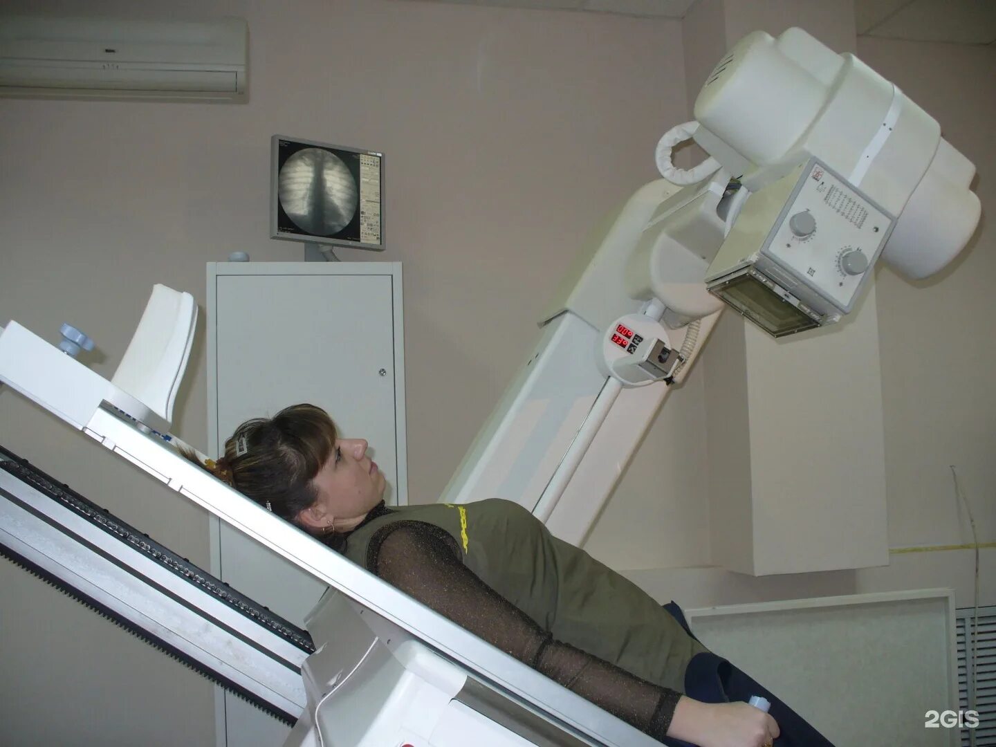 Новая поликлиника астрахань кирова. Новая клиника астрахань официальный. Новая поликлиника астрахань. Новая поликлиника астрахань фото. Стоматология астрахань новая поликлиника.