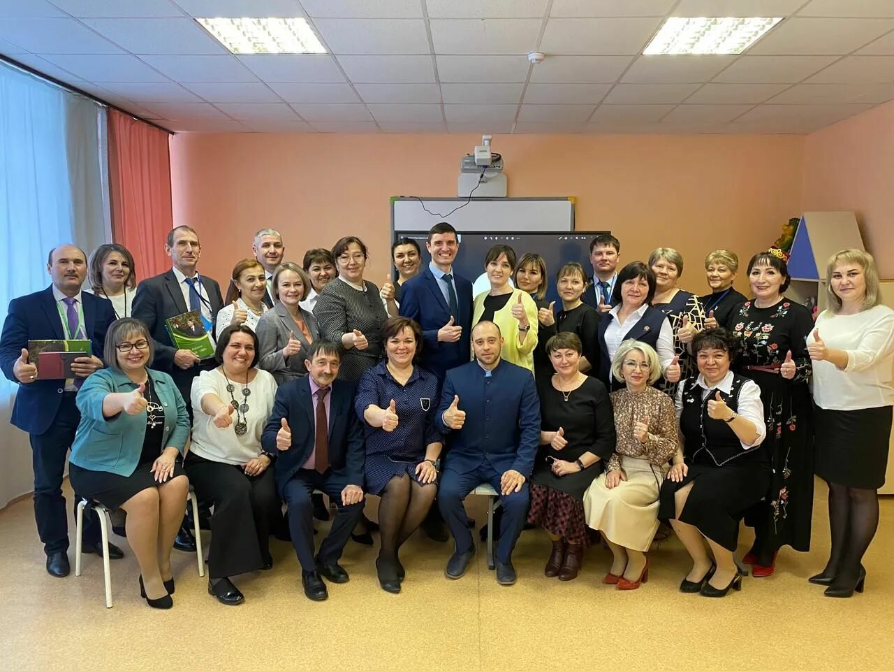 Фоторепортаж азнакаево. Школа 5 г. Сайт азнакаево. Парк доброты азнакаево. Сайт азнакаево.