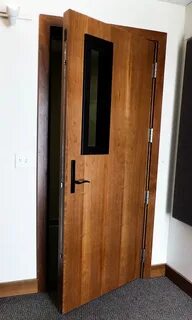 Door studio