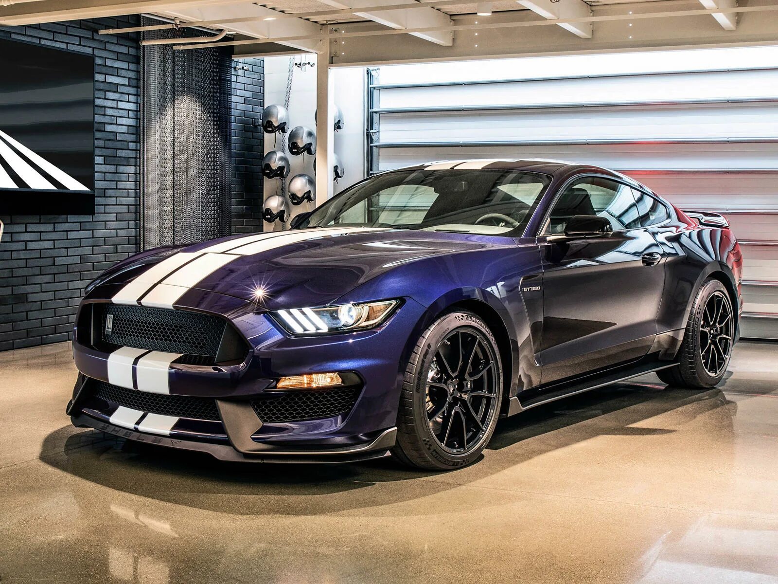 Mustang shelby gt. Форд Мустанг ГТ 2019. Форд Мустанг Шелби gt 350 2020. Форд Мустанг Шелби 2019. Форд Мустанг Shelby gt350.