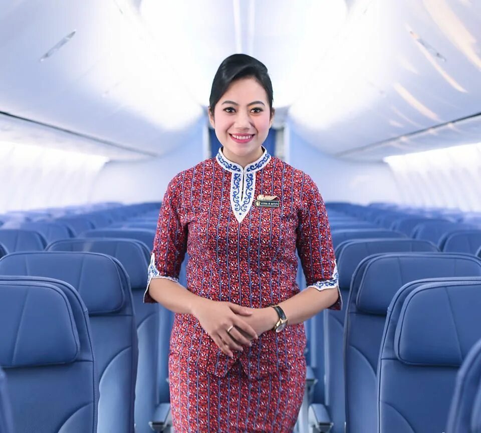 Pilot dan pramugari check in hotel. Pramugari lion air. lion air cabin crew. garuda indonesia стюардессы. стюардессы сомон эйр.