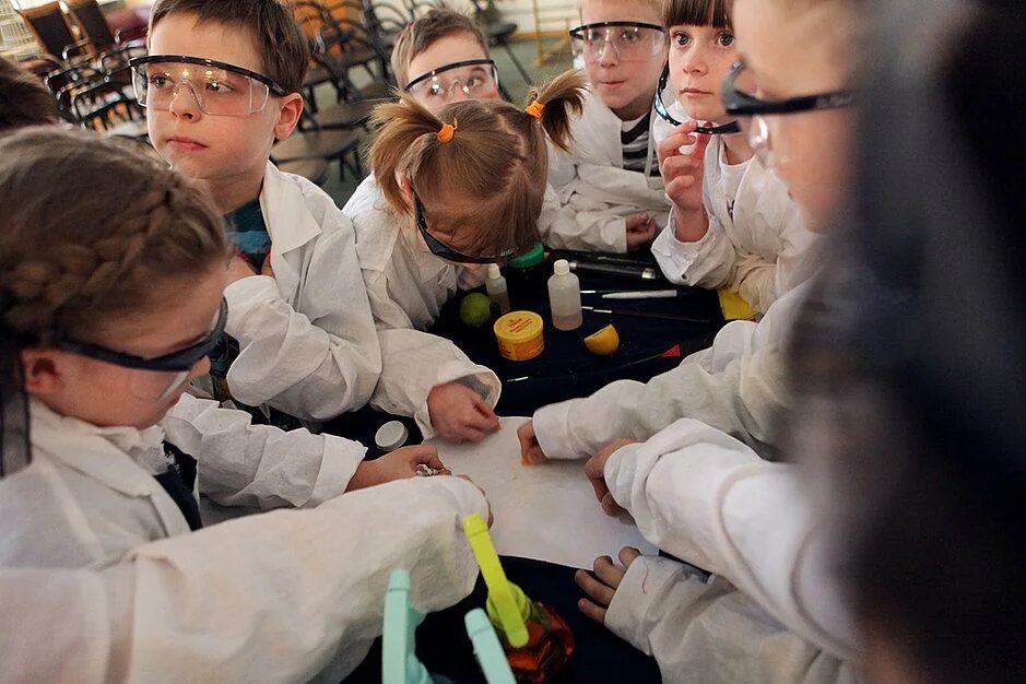 детская лаборатория. городская детская лаборатория. экспериментальная лаборатория для детей. лаборатория для детей. городская детская лаборатория.