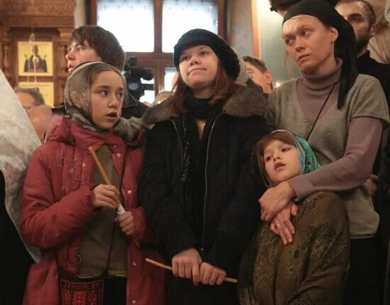 Епархиальный дом пятигорск. Иерей артемий юдин. Нижние прыски храм отец леонтий. Отец даниил сысоев матушка юлия сысоева. Епископ леонтий козлов.