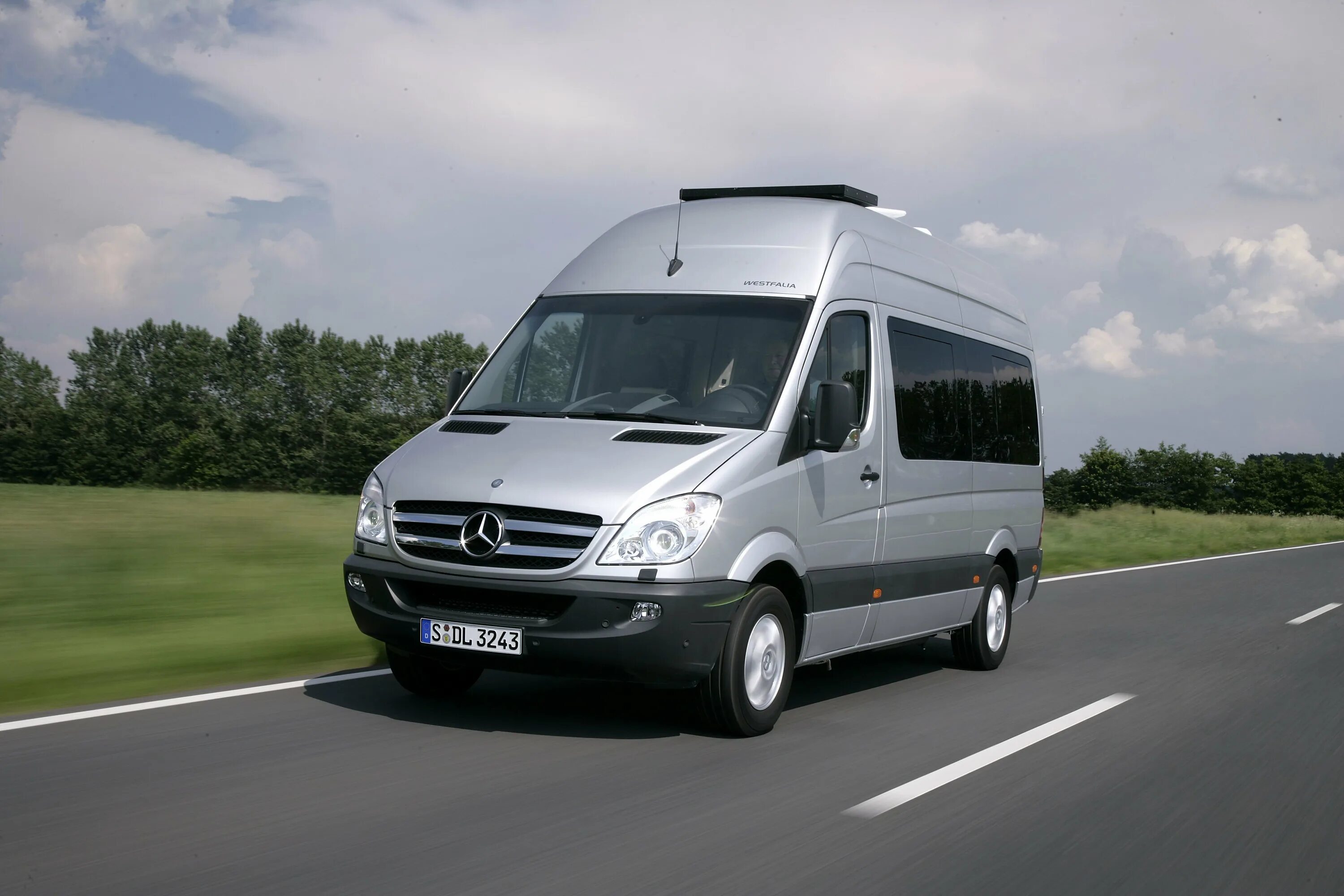 Как сделать спринтер. Mercedes Sprinter 906. Мерседес Sprinter w906. W906 Mercedes Sprinter пассажирский. Mercedes Sprinter w903.