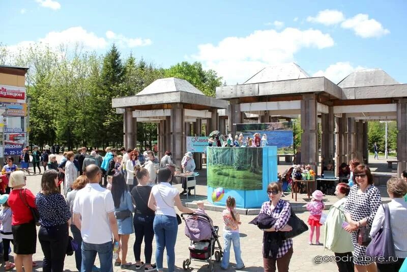 Работа в городе биробиджане. День города Биробиджан. Город на Бире Биробиджан. Биробиджан город отзывы.