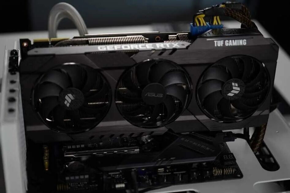 Tuf gaming geforce rtx 3080. ASUS TUF RTX 3090 ti. ASUS 3090ti. RTX 3090 В корпусе. GEFORCE RTX TUF 3090.