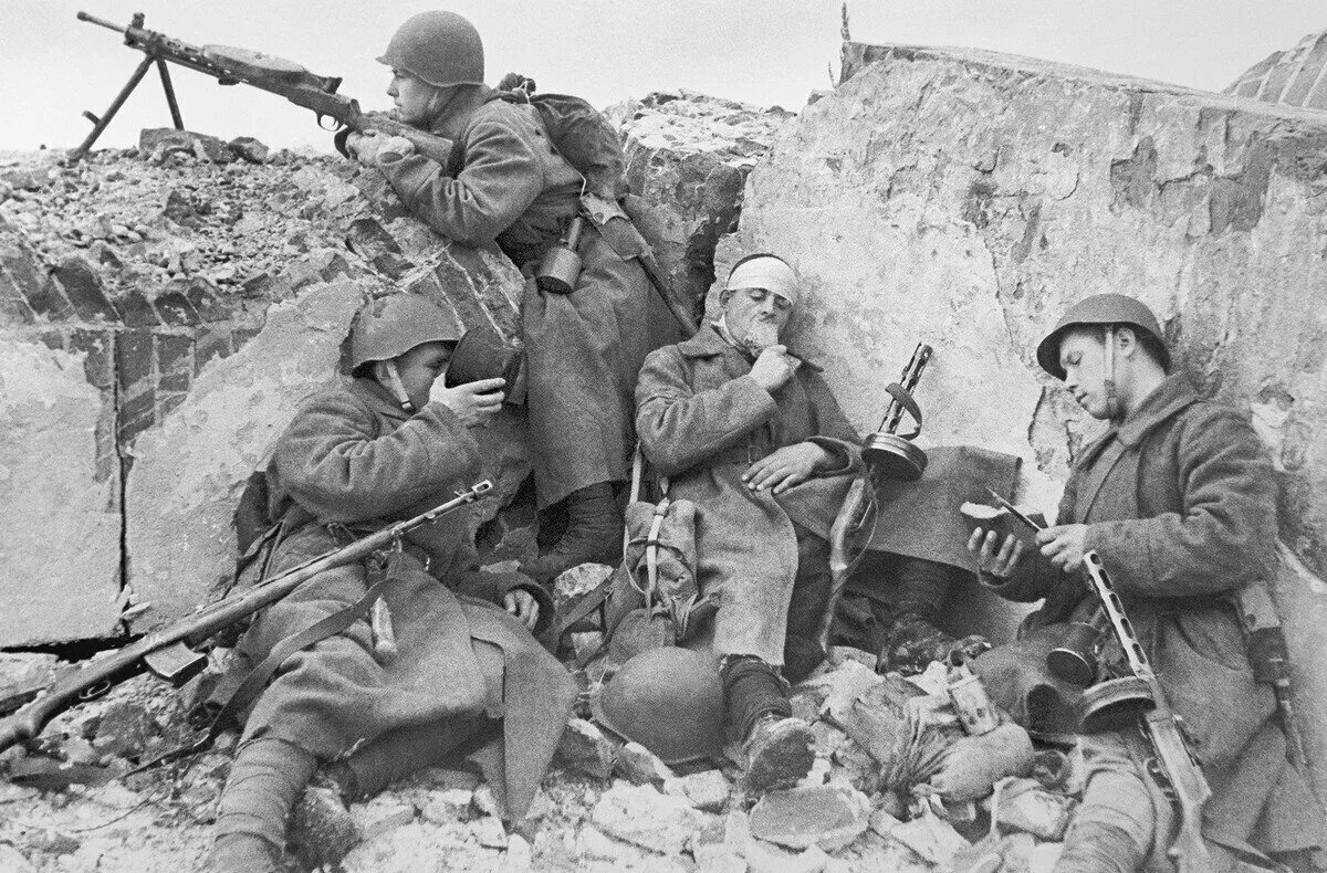 Видеоролик вов. Сталинградская битва 1942. солдат в окопах вов 1941-1945.