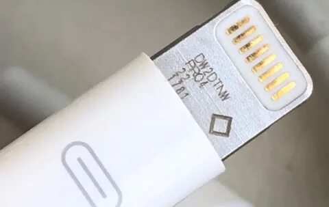 В разъем lightning обнаружена жидкость что делать