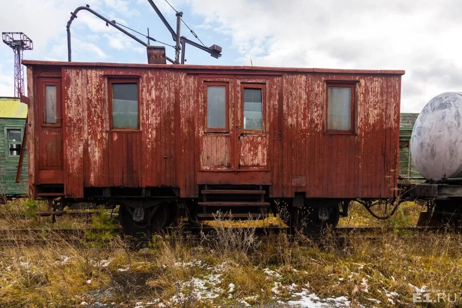 Старый вагон. Старинный вагон. Старый деревянный вагон. Старые железнодорожные вагоны.