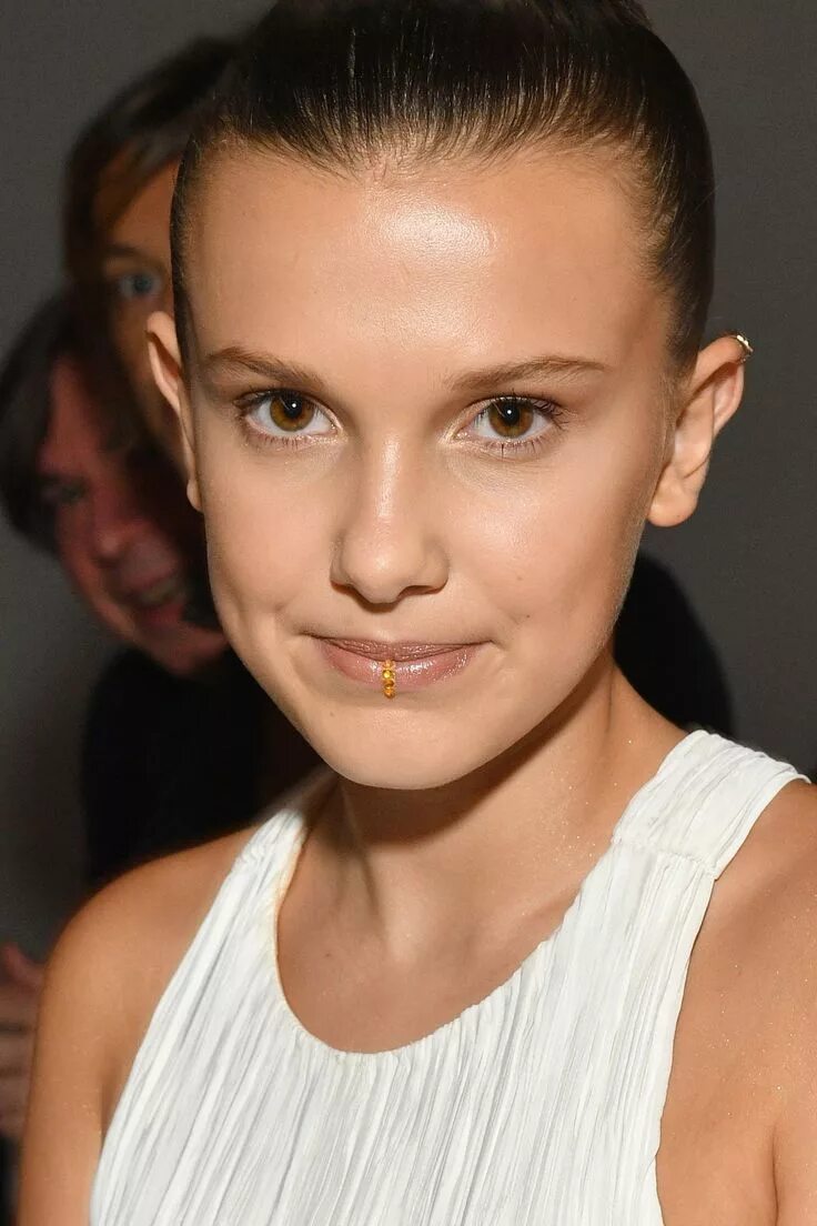 Милли Бобби. Millie Bobby Brown. Бобби Браун Милли Бобби. МООИ Боби Брауни. Милли браун возраст