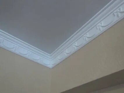 Потолочный плинтус какой лучше