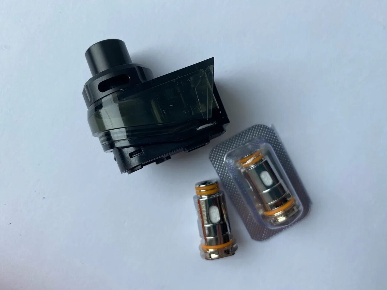 Aegis Hero pod картридж. Картридж GEEKVAPE Aegis Hero pod. Aegis Hero pod испаритель. Картридж GEEKVAPE Aegis Hero + 2 испарителя.