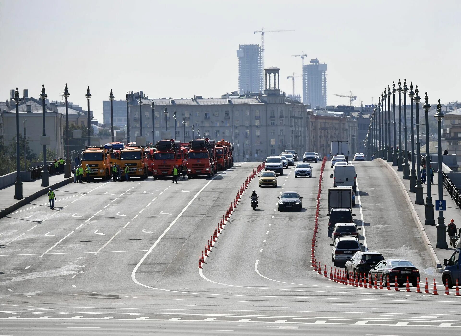 Москва до реконструкции и после. Мост мэра Мадрида в Москве. Мост Победы г Москва после реконструкции. ДТП большой каменный мост Москва. Какую дорогу открыли в москве