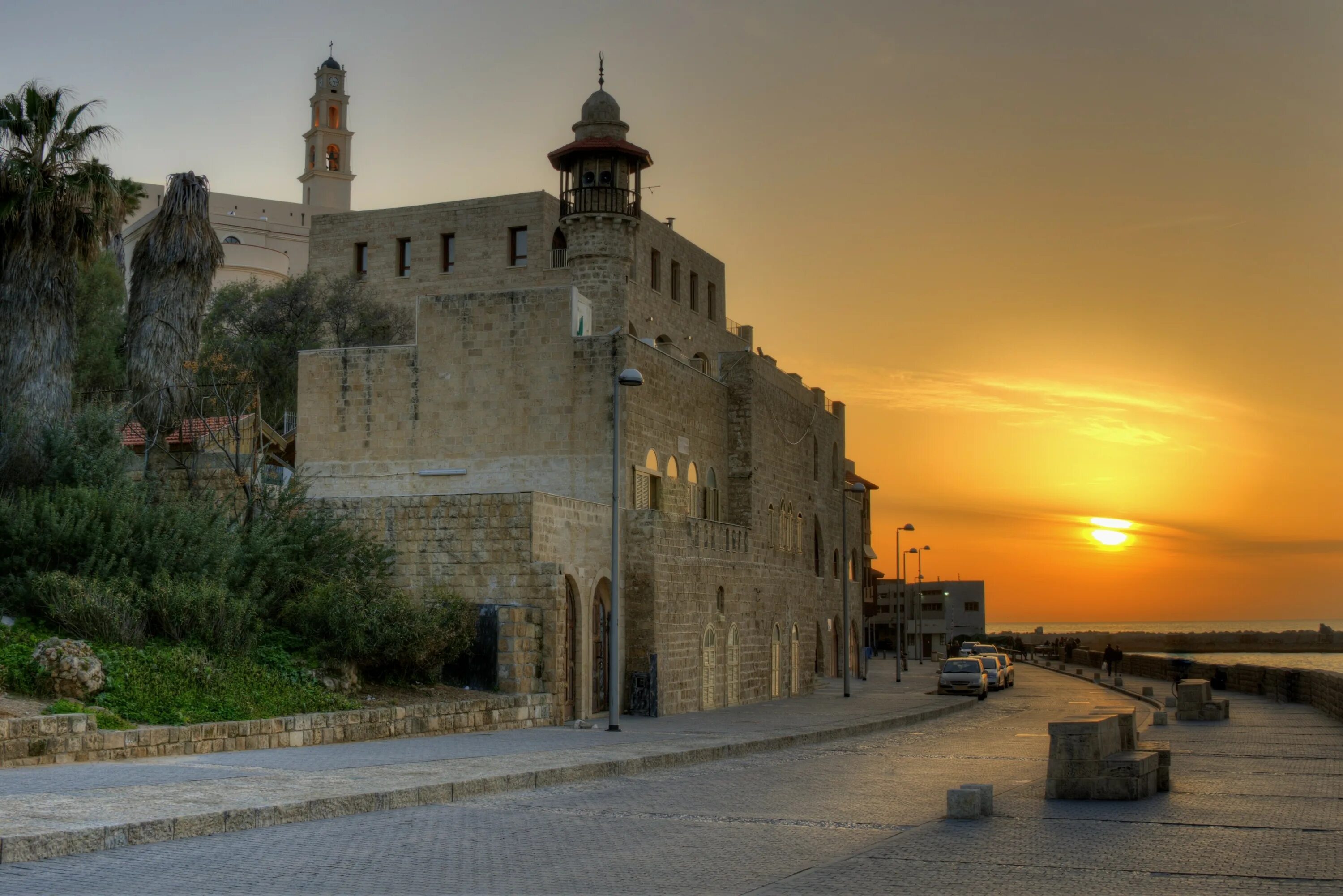 Синагога тиферет исраэль иерусалим. Израиль город иерусалим. Израильский город принявший. Елеонская масличная гора. Израильский город принявший.