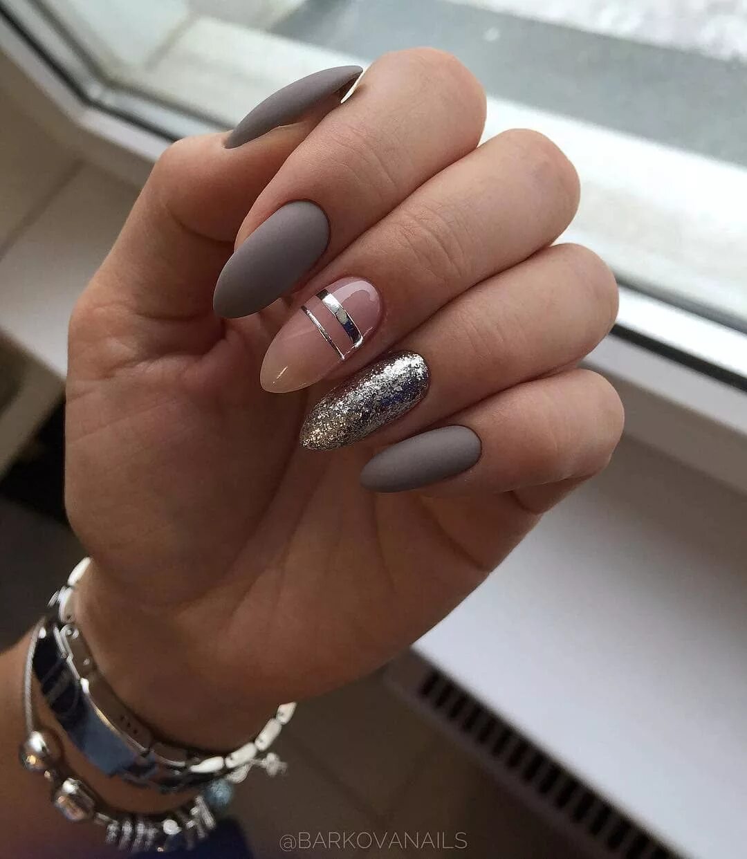 Маникюр розовый с серебром: 30 вариантов дизайна (ФОТО) Silver nail designs, Sil