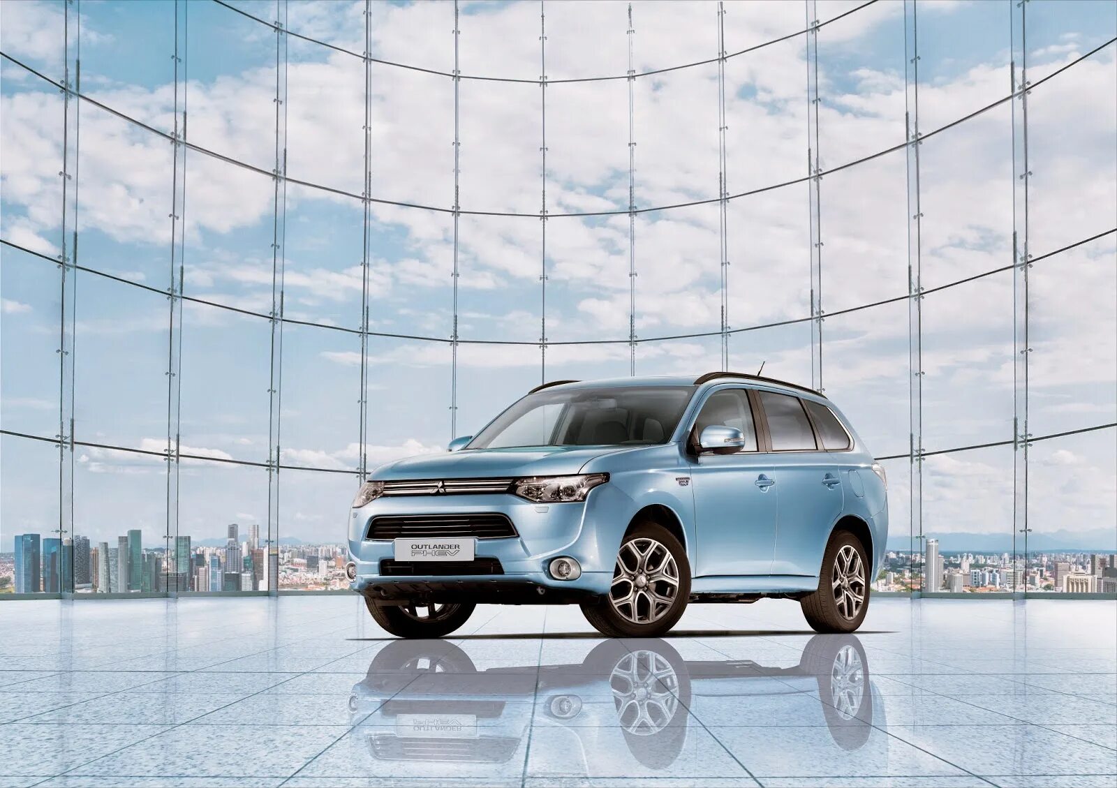 Mitsubishi гибрид. Mitsubishi Outlander PHEV 2014. Митсубиси Аутлендер 3 PHEV 2014. Аутлендер Мицубиси 2014 гибрид. Mitsubishi Outlander Hybrid 2013.