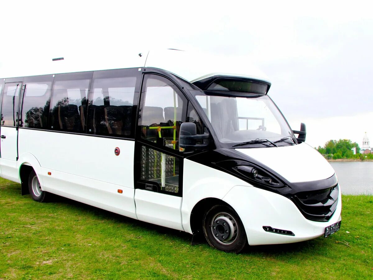 Купить автобус ивеко. Ивеко ФОКСБАС. Iveco Foxbus 31. Iveco Foxbus 22501в-01. Автобус Iveco Foxbus.