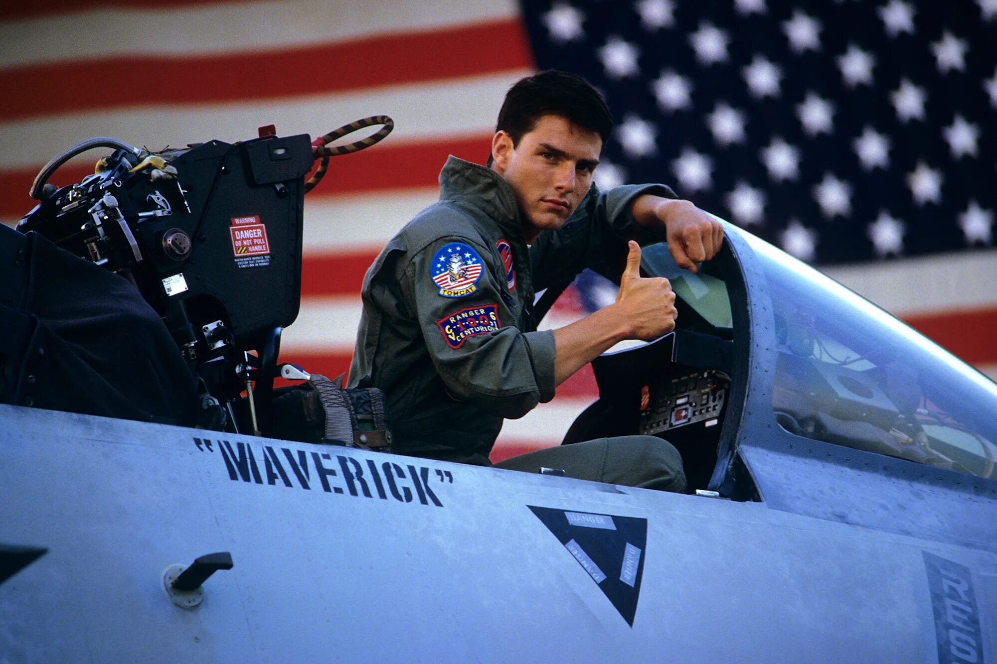 Top gun movie. Top Gun том Круз Маверик. Том Круз топ Ган 1986. Топ Ган Мэверик 1986. Топ Ган Мэверик 1986 том Круз.